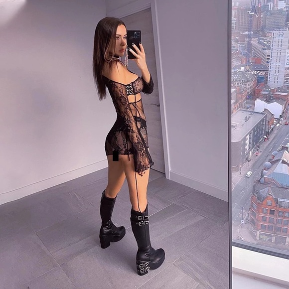 Dress - Picture 3 of 5